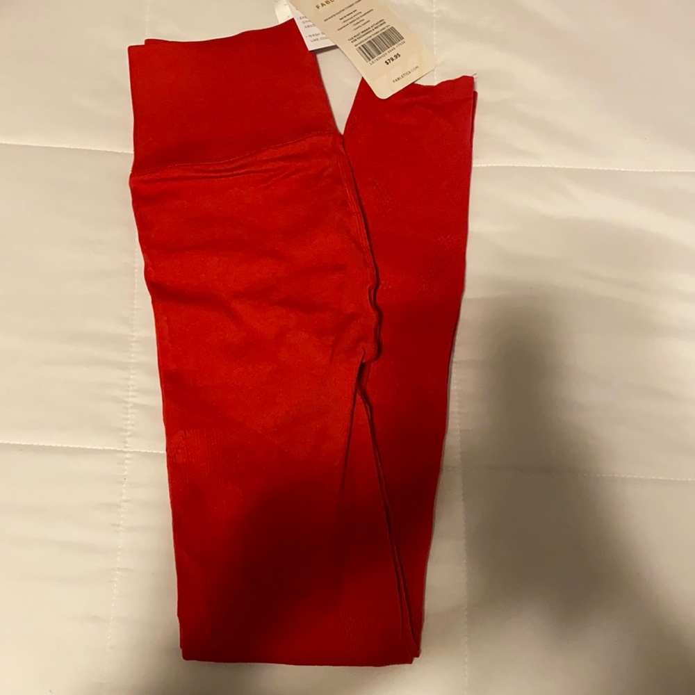 NWT FABLETICS SCULPTKNIT STATEMENT LEGGING